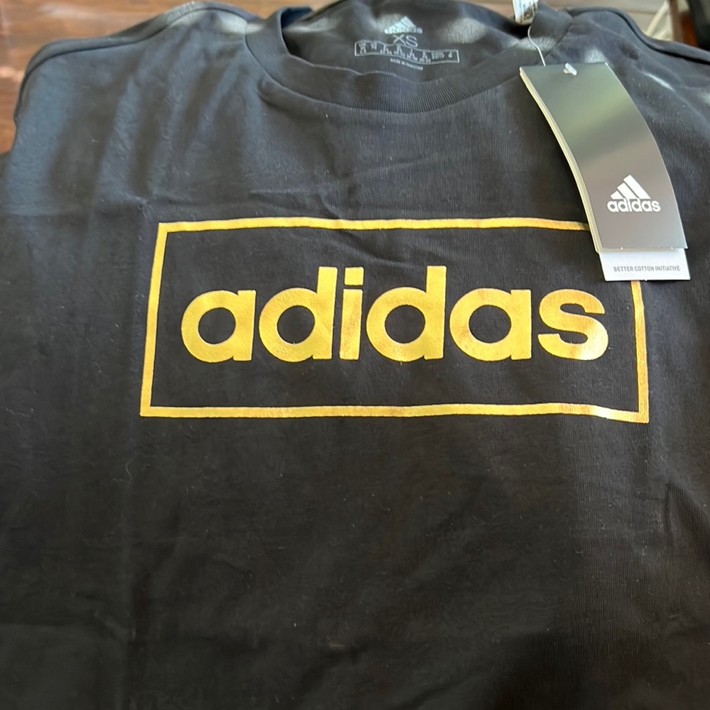 Adidas XS Women’s Shirt NWT